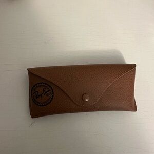 Ray Ban case with cloth
